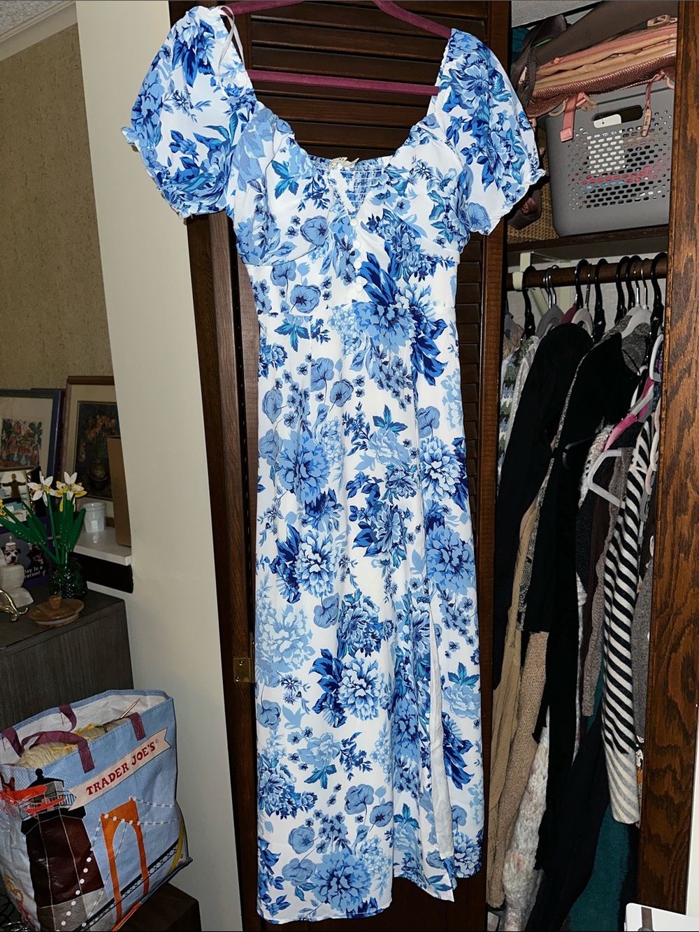 Blue Floral Puff-Sleeve Midi Dress